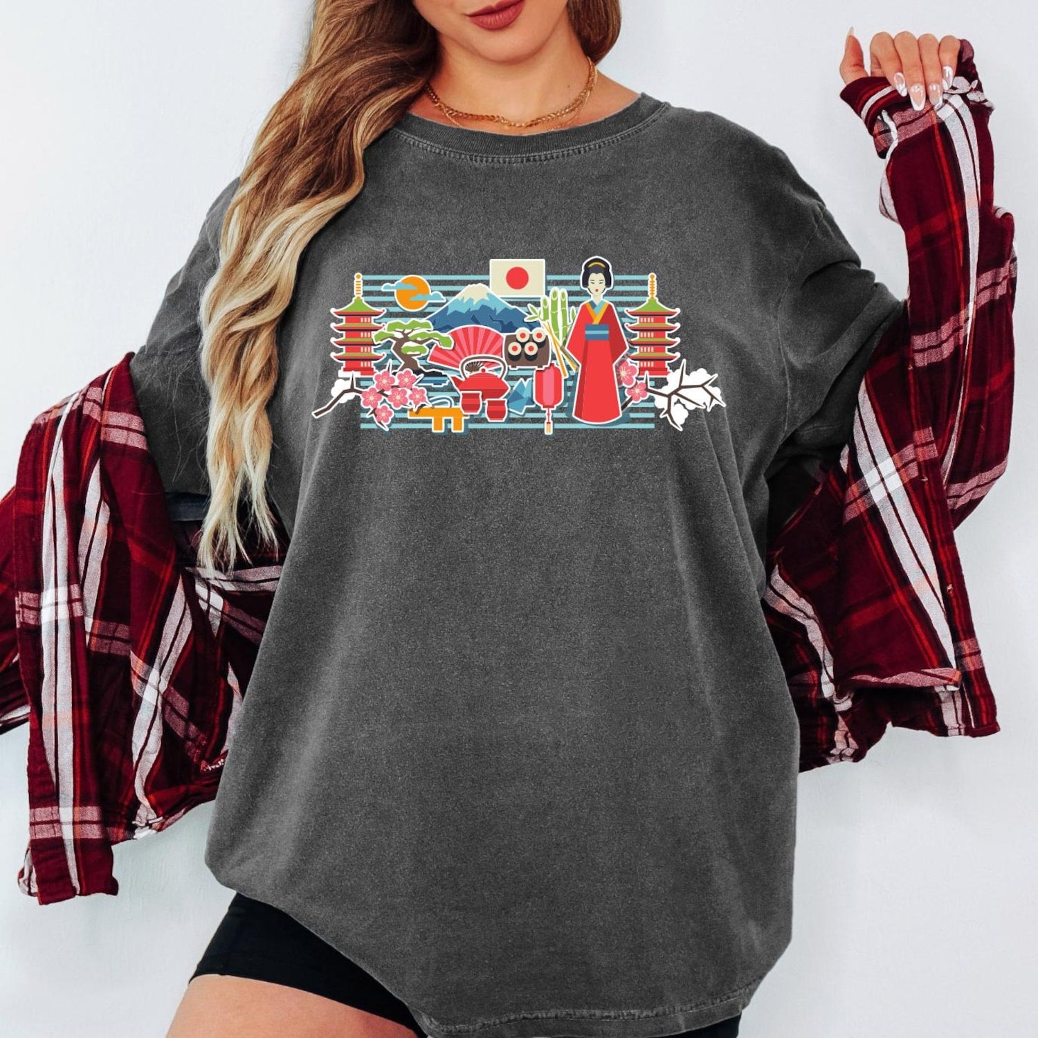 Comfort Colors� Japanese Culture T-Shirt � Geisha & Traditional Icons Graphic Tee � Unisex Travel Gift