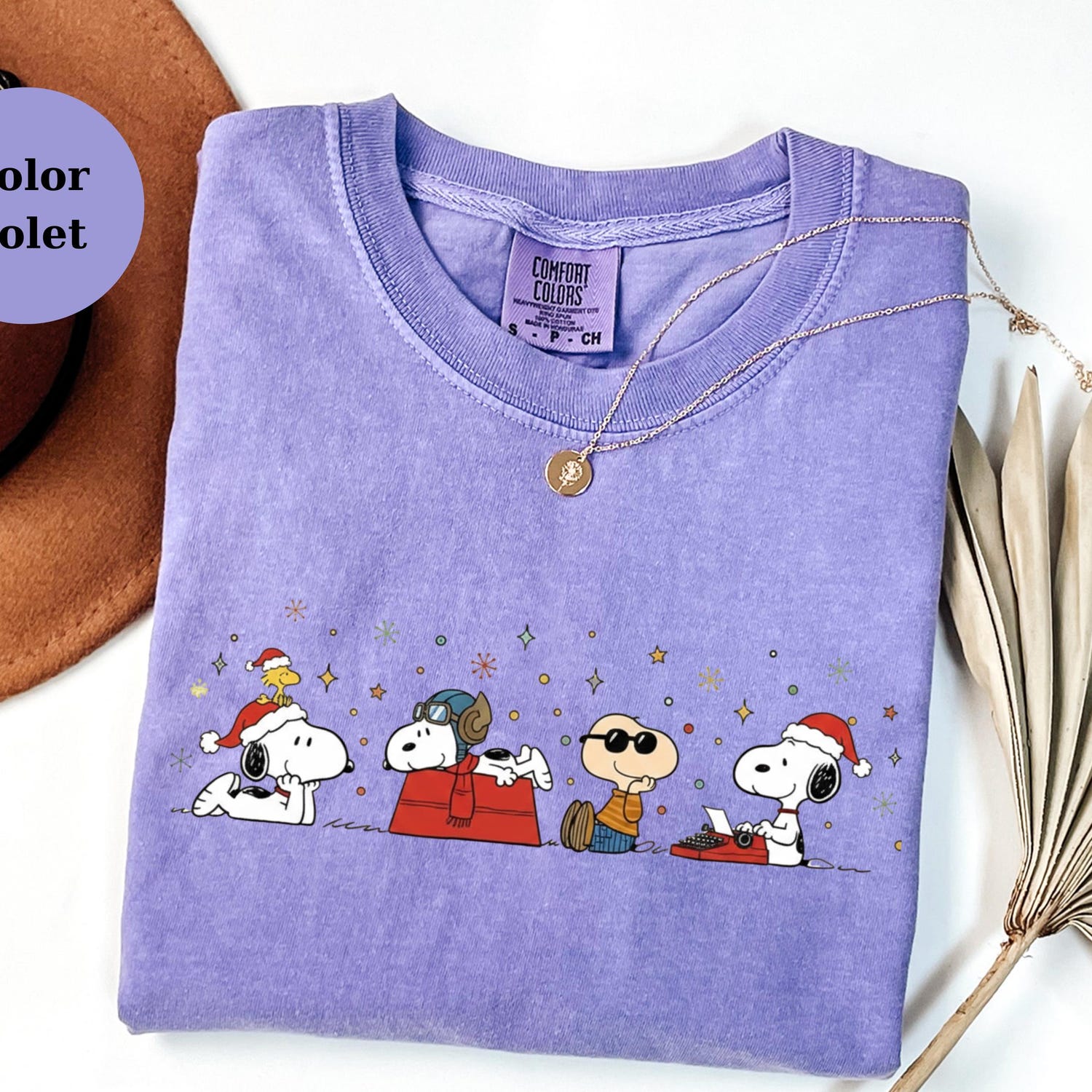 Christmas Snoopy Shirt, Cute Holiday Cartoon Tee, Funny Peanuts Style Graphic T-Shirt, Cozy Gift for Snoopy Fans