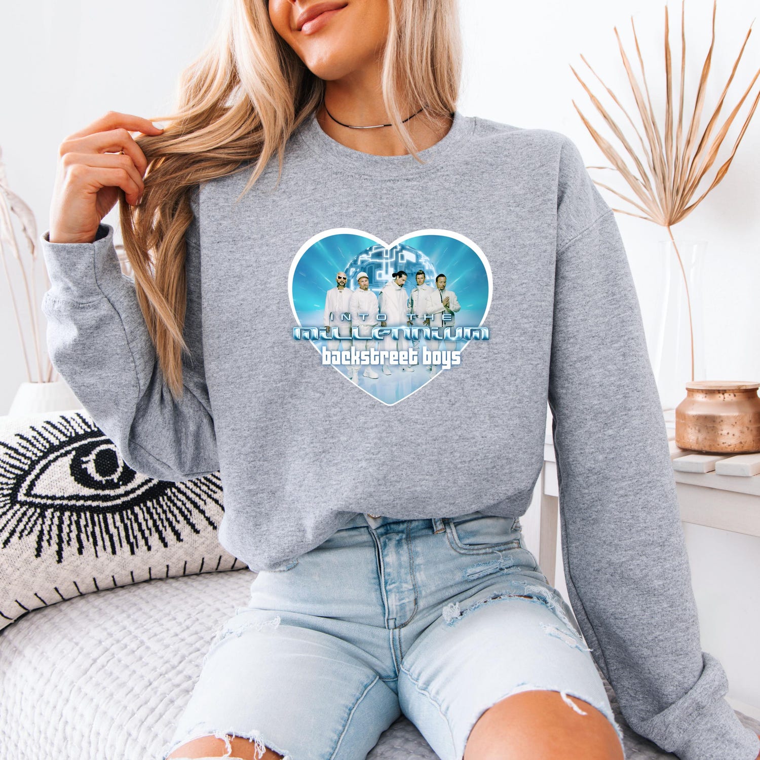Backstreet Boys Millennium Heart Sweatshirt, Into The Millennium Tour Hood?e, Retro BSB Fan Merch Gift'