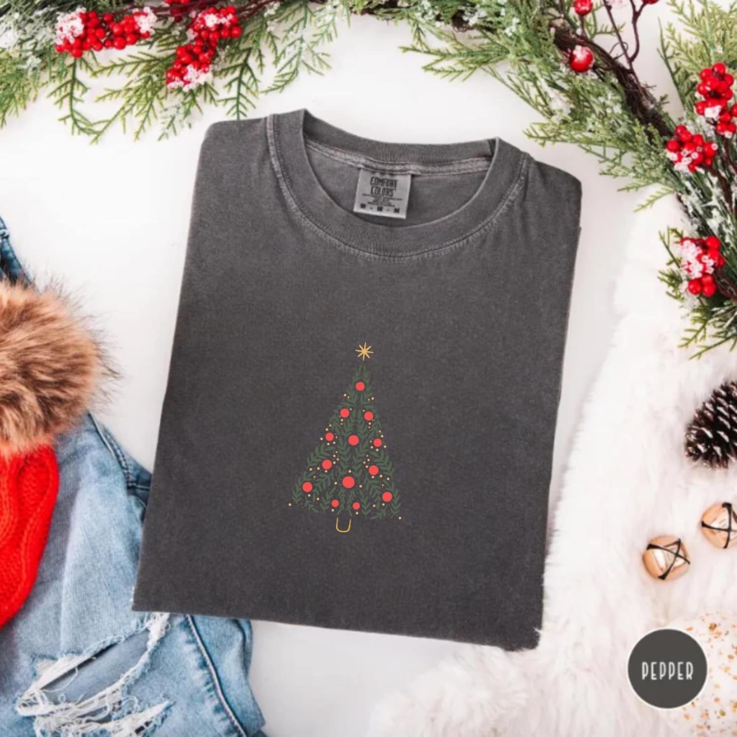 Minimal Christmas Tree Shirt, Botanical Holiday Tee, Modern Xmas Top, Cozy Winter Gift Shirt, Nature Inspired Christmas Graphic Tee