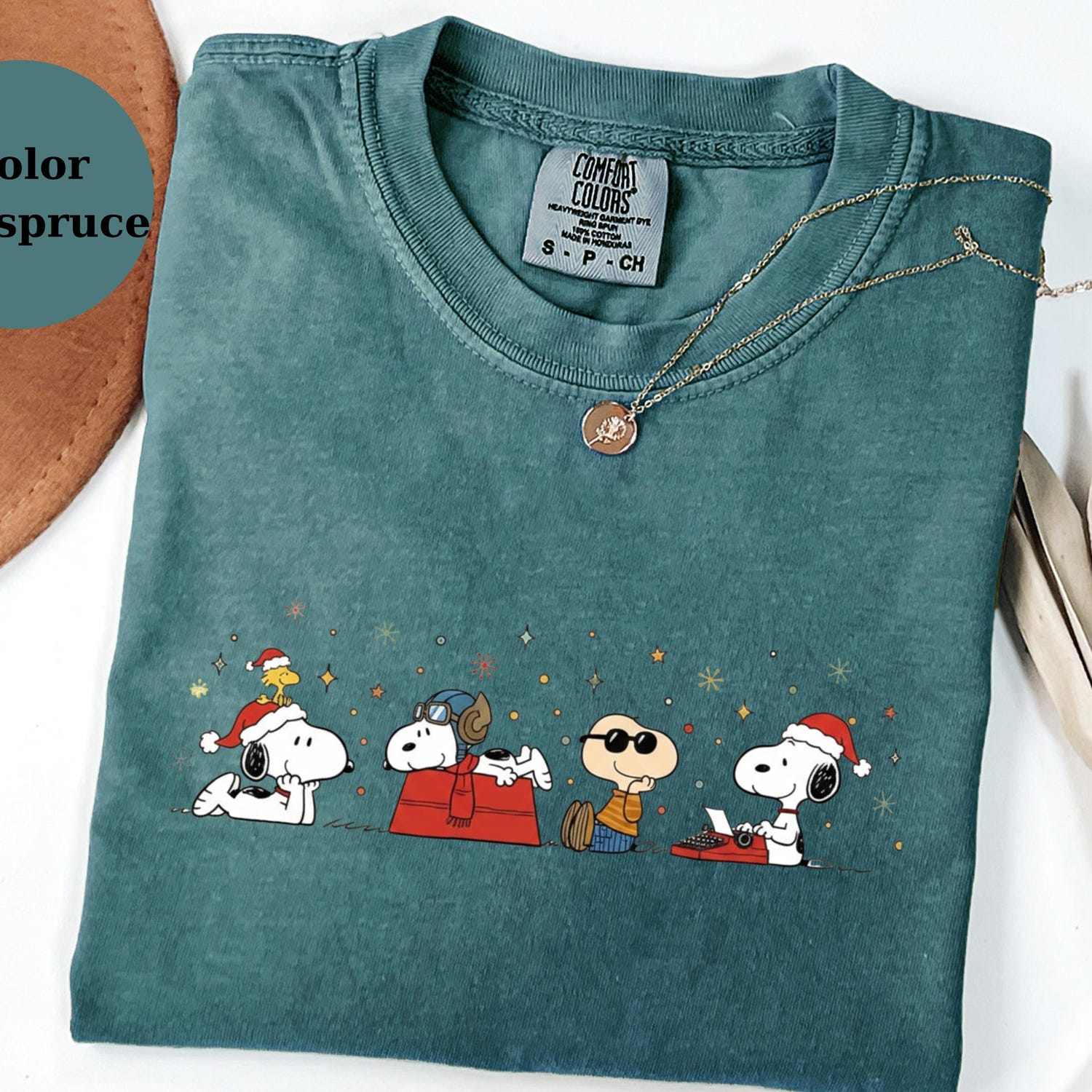 Christmas Snoopy Shirt, Cute Holiday Cartoon Tee, Funny Peanuts Style Graphic T-Shirt, Cozy Gift for Snoopy Fans