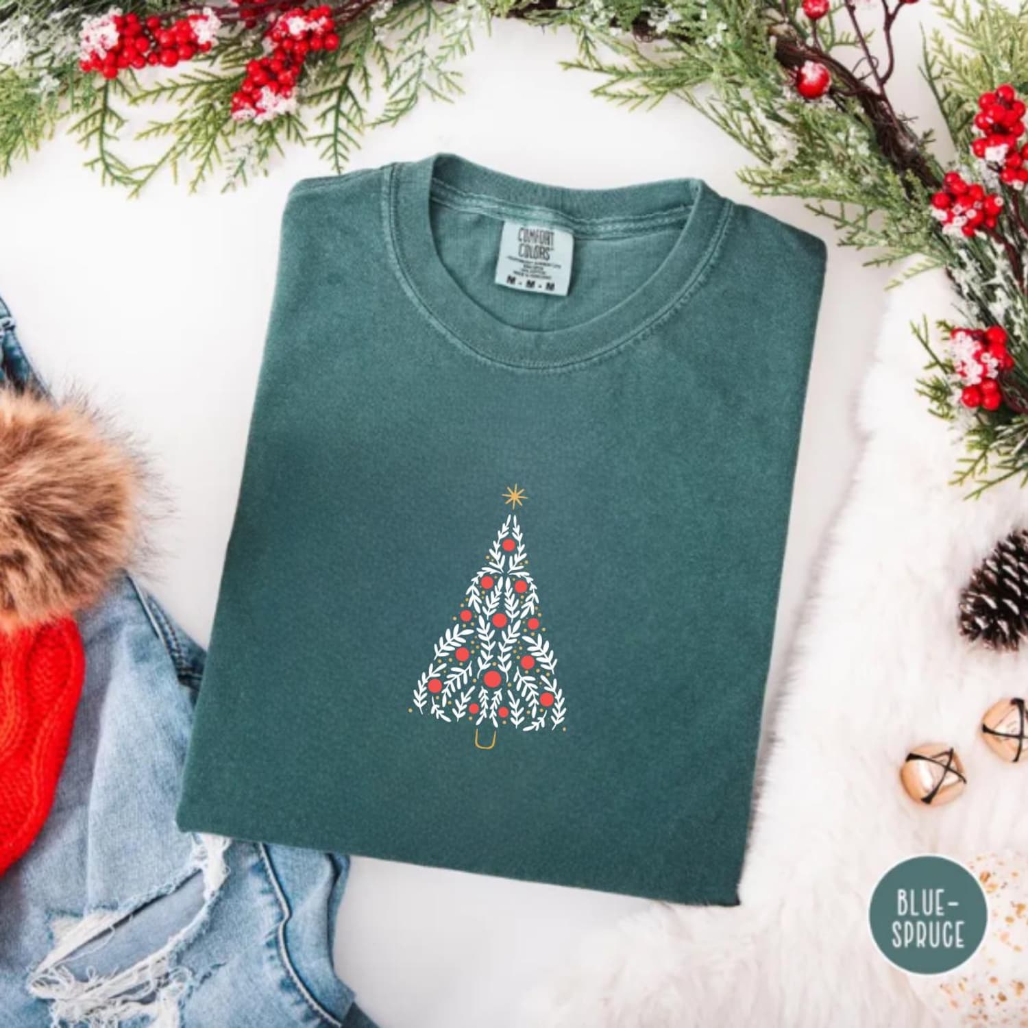 Minimal Christmas Tree Shirt, Botanical Holiday Tee, Modern Xmas Top, Cozy Winter Gift Shirt, Nature Inspired Christmas Graphic Tee