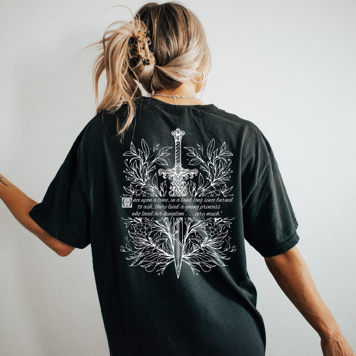 2 sided Fireheart T-shirt | TOG Gift | Throne of Glass | Book Lover Idea | Bookish Gift | Terrasen | Booktok | Aelin Galathynius she was not afraid