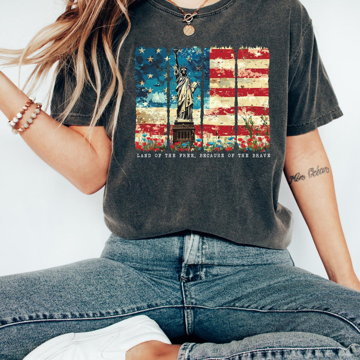 Usa Flag Shirt, USA Shirt, America Shirt, 4th of July, American Flag T-shirt, 4 of July, Patriotic Crewneck, Womens 4th of July,USA Tee Gift